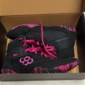 Rudis Black and Pink Athletic Wrestling Shoes